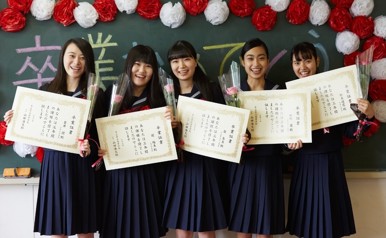 japan-in-photos-graduation-ceremony-japan-up-close