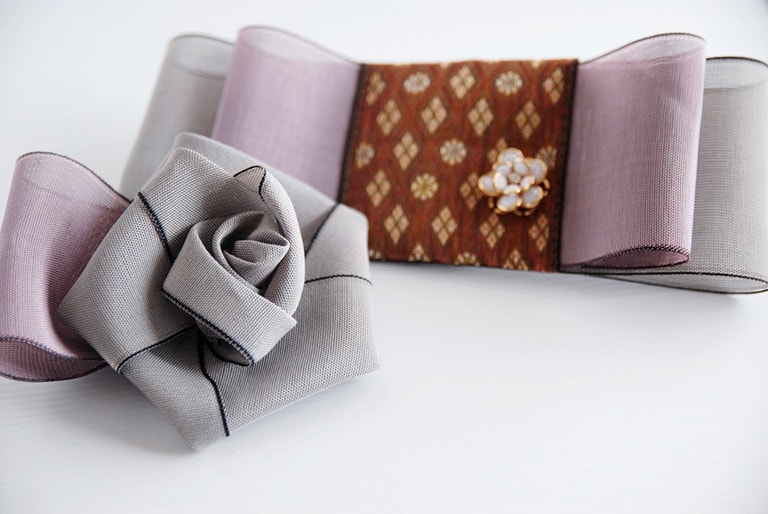 Hair clip and corsage made with tatami-beri fabric