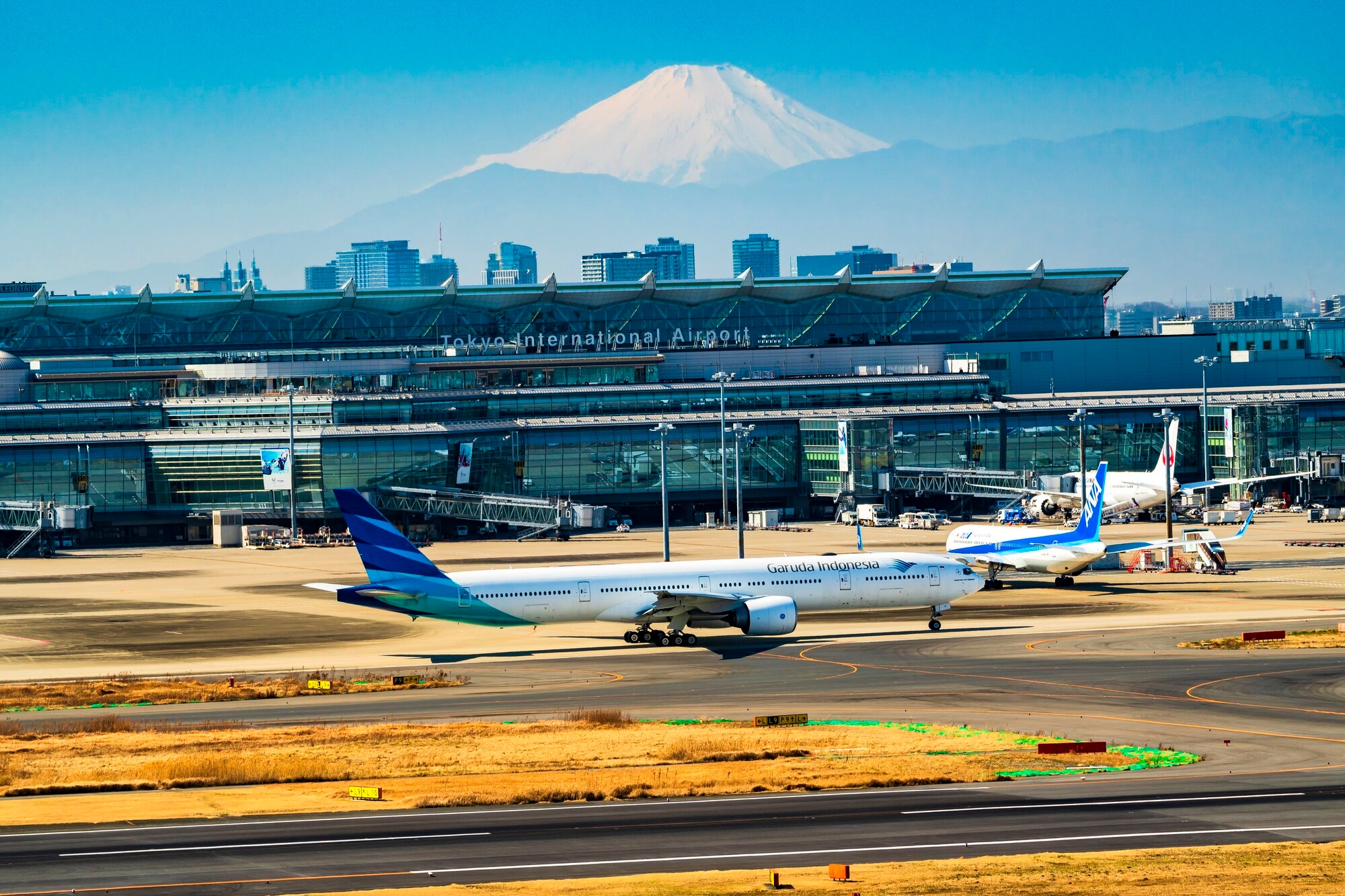 Tokyo Haneda airport, with Mt. Fuji in he background