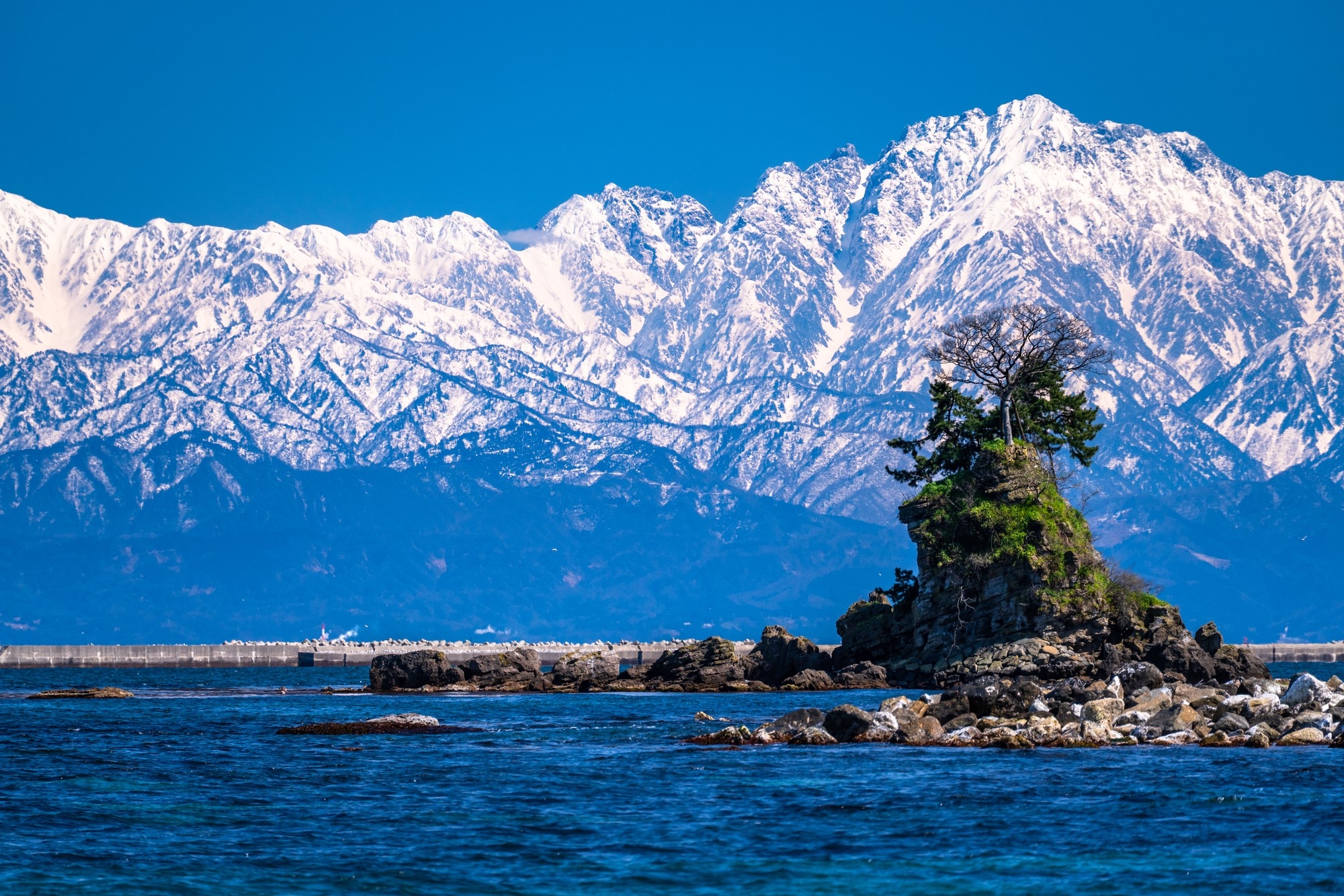 Tateyama Mountain Range across the sea